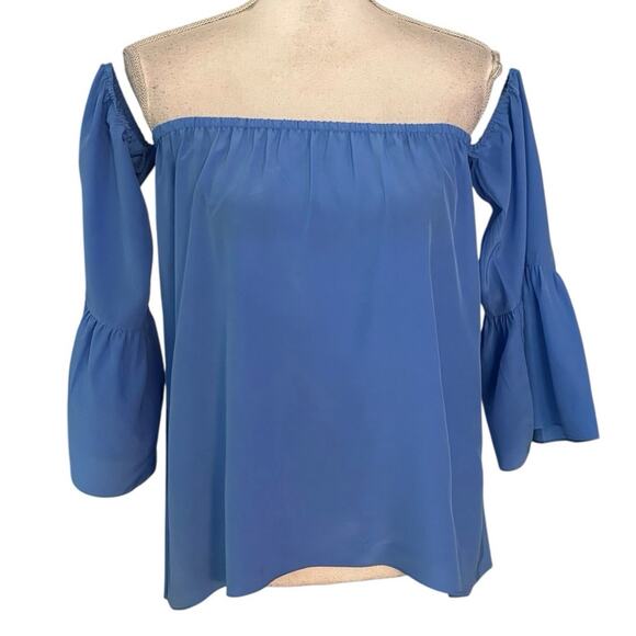 Lilly Pulitzer Size S Sanilla Lapis Blue 100% Silk Off The Shoulder Top Blouse - Picture 2 of 7